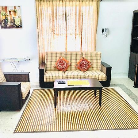 Kerteh Apartment Buitenkant foto